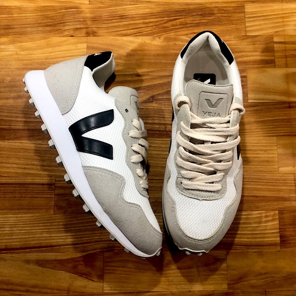 VEJA Rio Branco Sneakers - NWOT